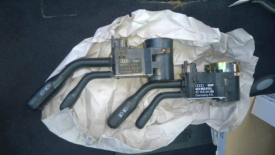 Фото в бортжурнале Audi 100 (C4). Запчасти на фото: 443953513L