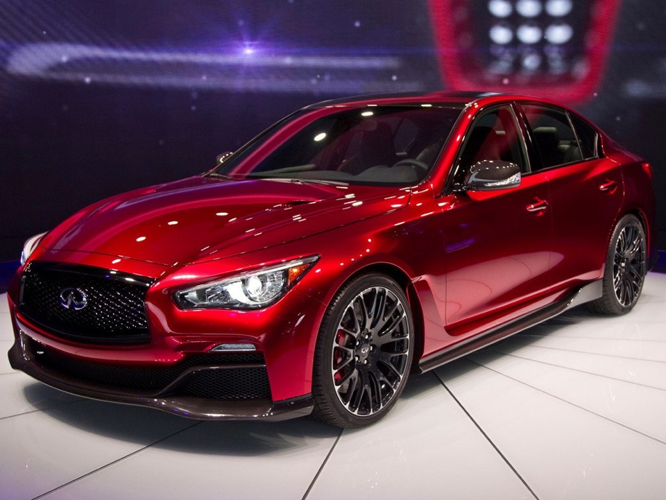 Infiniti q50 rouge