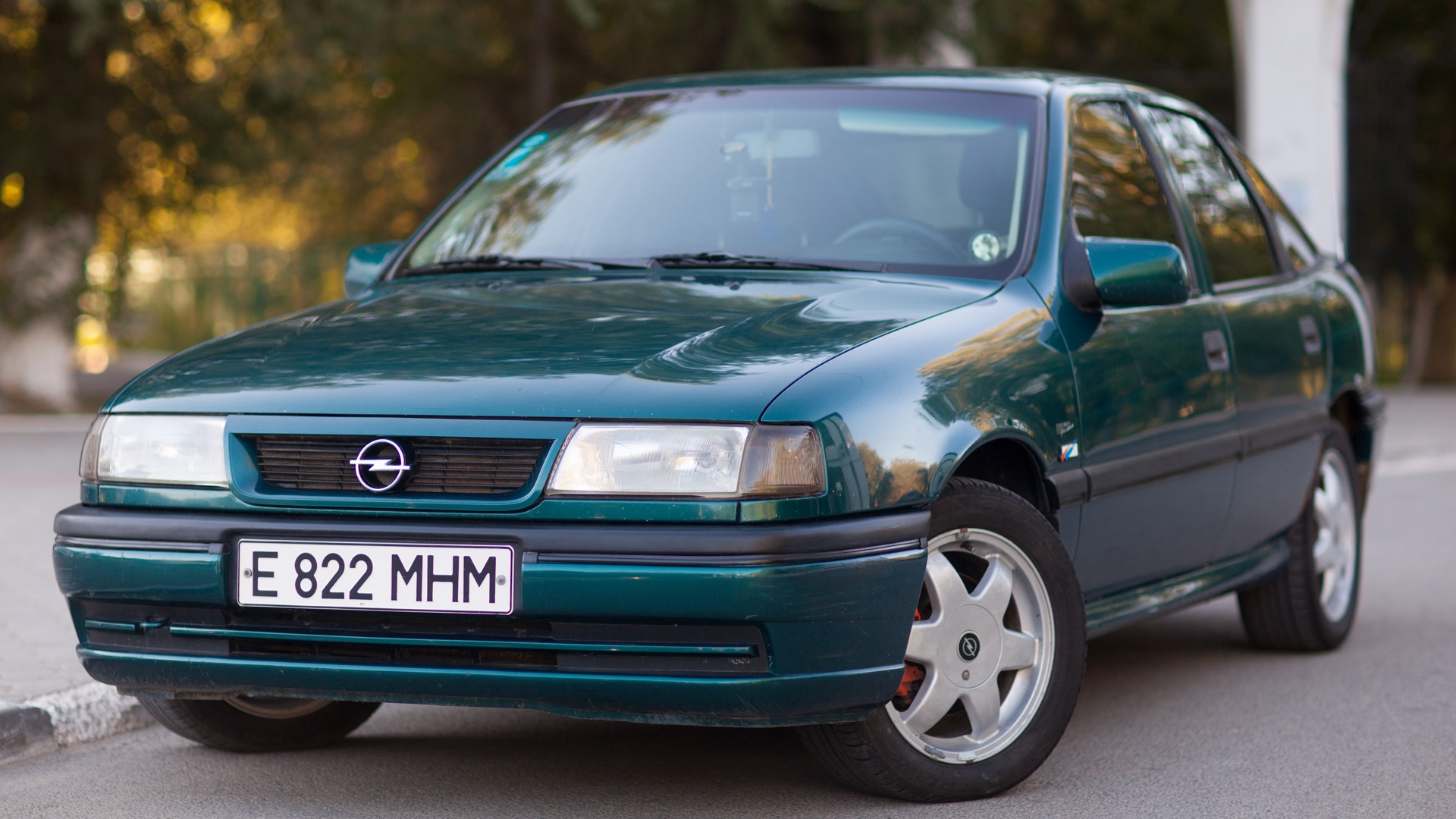 Опель вектра а. Opel Vectra 1995. Опель Вектра 1995. Opel Vectra a 1995 2.0. Опель Вектра а 1995 2.0.