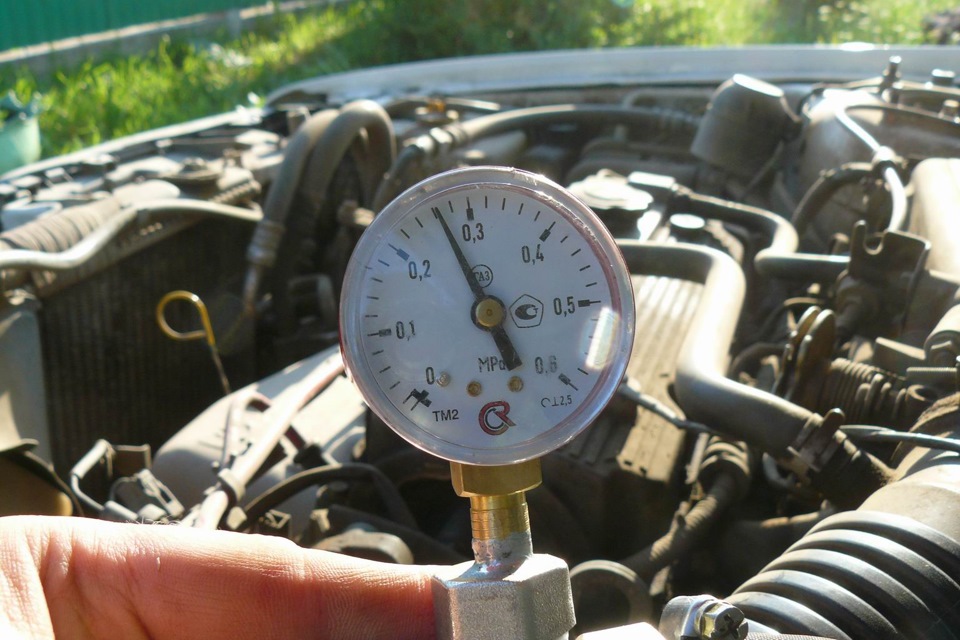 Мазда фамилия 2001 замер давления топлива. Мазда фамилия 2001 замер давления топлива. Мазда 3 бк 2. Давление масла transit 2. Мазда 3 замер давления масла.