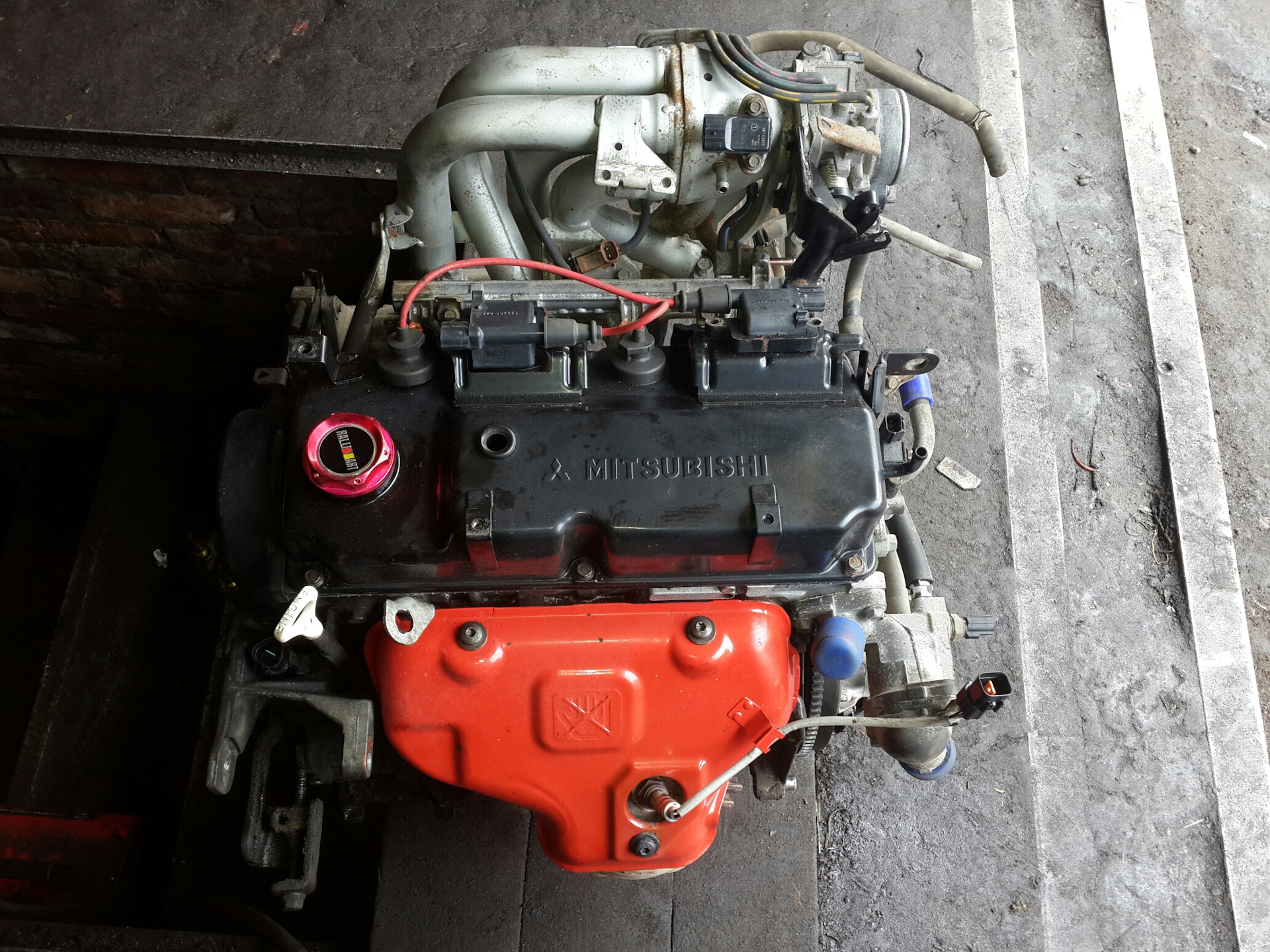 Mitsubishi 4g15. Двигатель 4g18 Mitsubishi Lancer 9 1.6. Двигатель Mitsubishi Lancer 4g18. Мотор 4g18 Лансер 9. Двигатель Митсубиси Лансер 9 1.6 4g18.