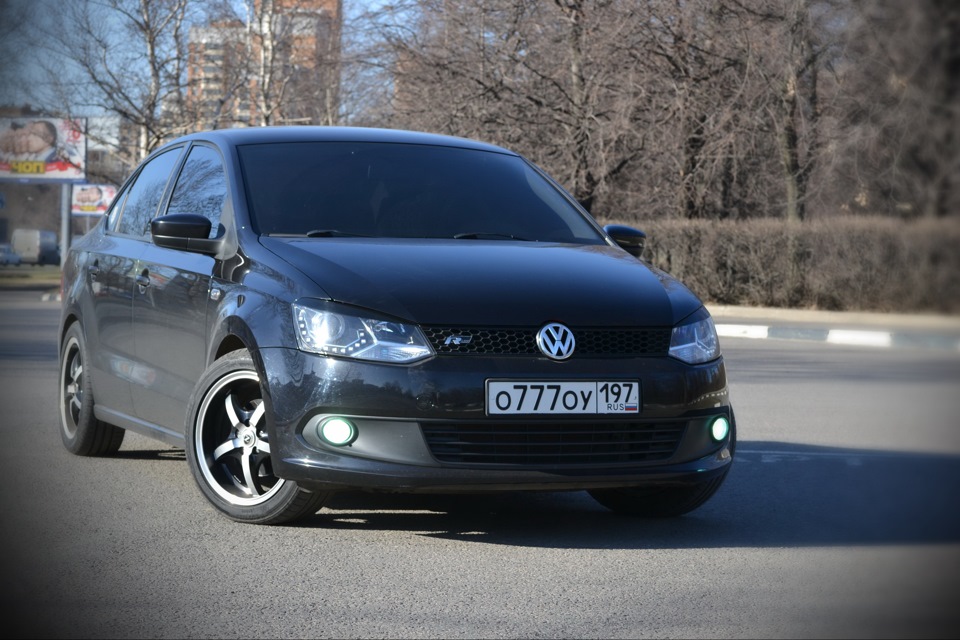 Поло седан плохо. VW Polo sedan RCS. VW Polo в969мв 763. Фольксваген поло седан 1 тюнингованные. Polo sedan Раптор.