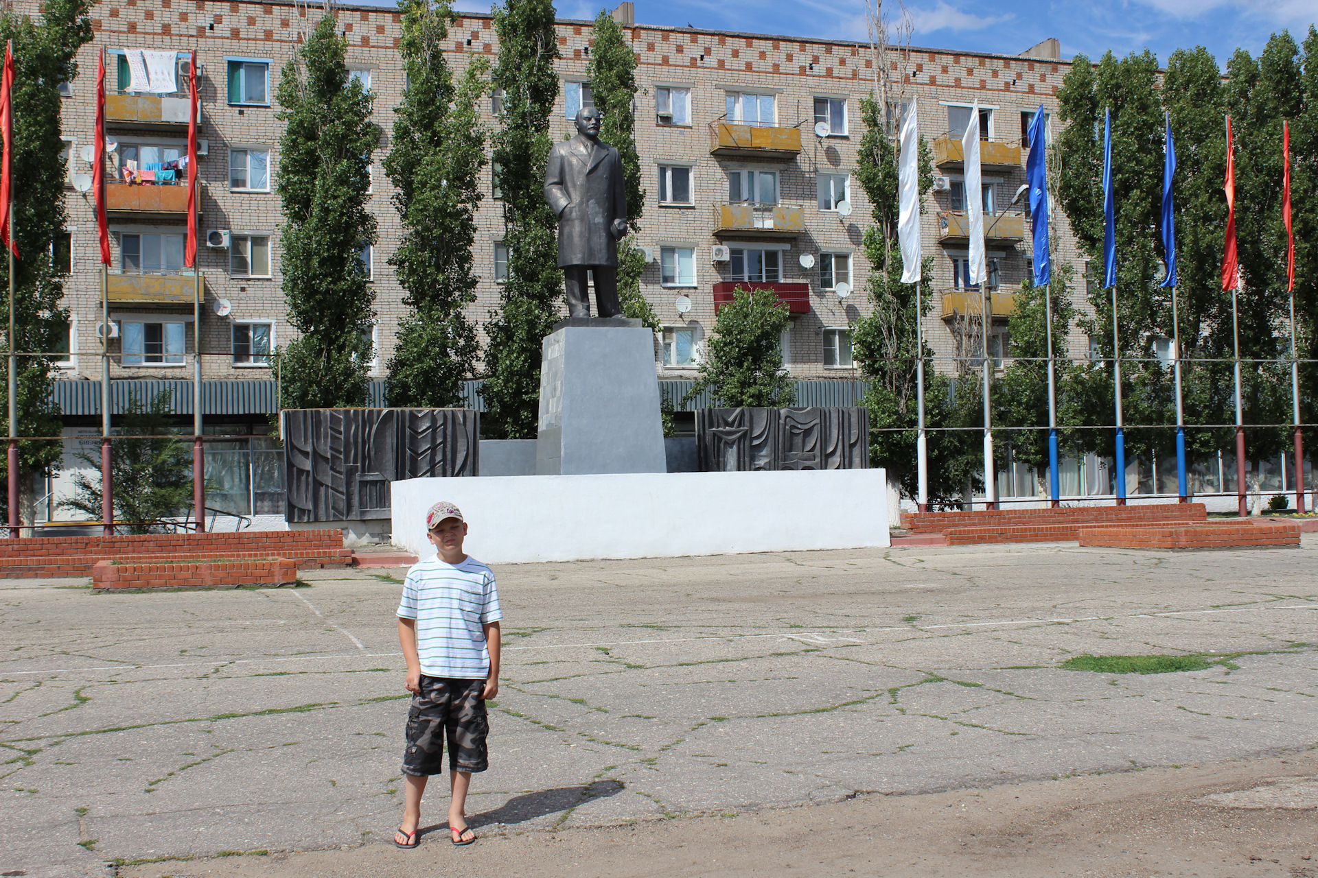 Палласовка волгоградская. Город Палласовка Волгоградской области. Площадь Палласовка Волгоградской области. Г Палласовка Палласовский район. Город Палласовка Волгоградской области население.