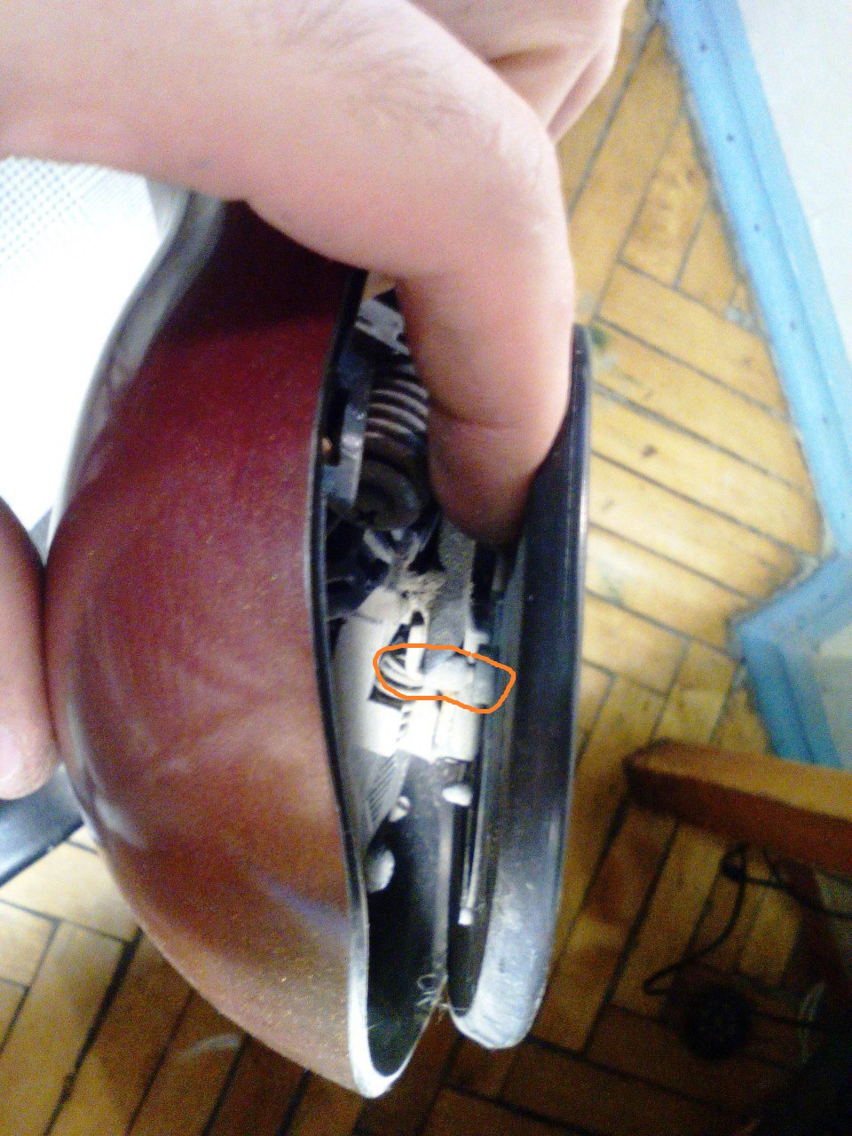 Корпус зеркала форд фокус 2 рестайлинг. Разбор зеркала infiniti g. Корпус бокового зеркала аутлендер хл 2008. Привод зеркала тойота камри. Сбоку разбор.