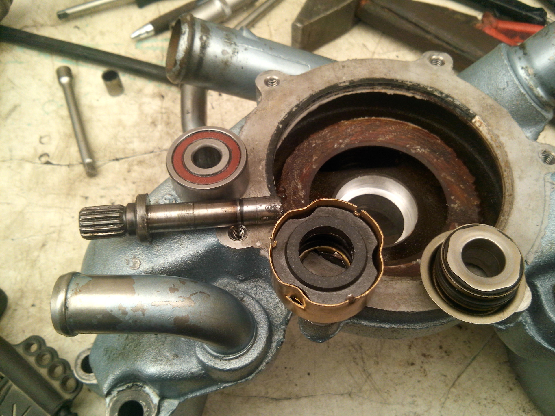 Помпа уаз 402 двигатель старого образца