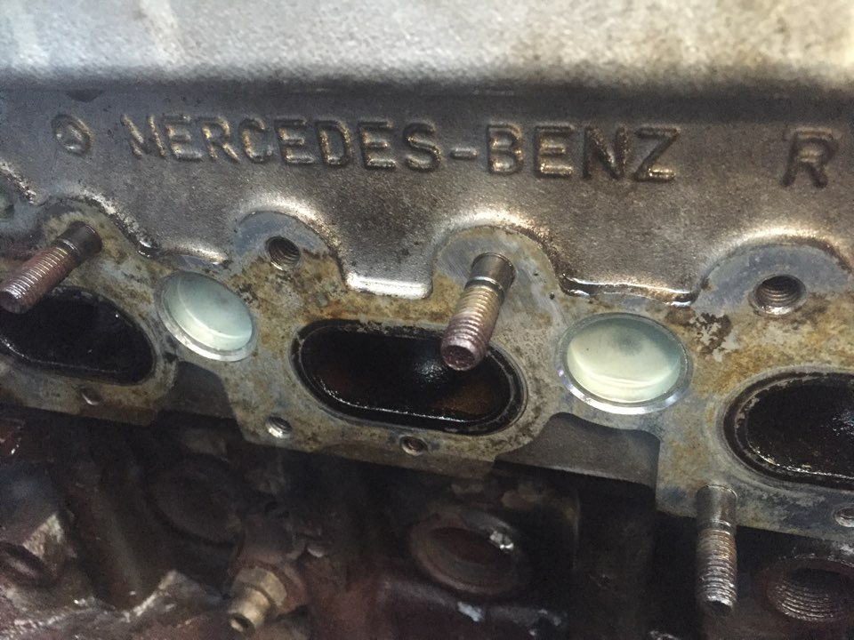 Прокладка выпускного коллектора — Mercedes-Benz SLK (R170), 2,3 л, 1999 ...