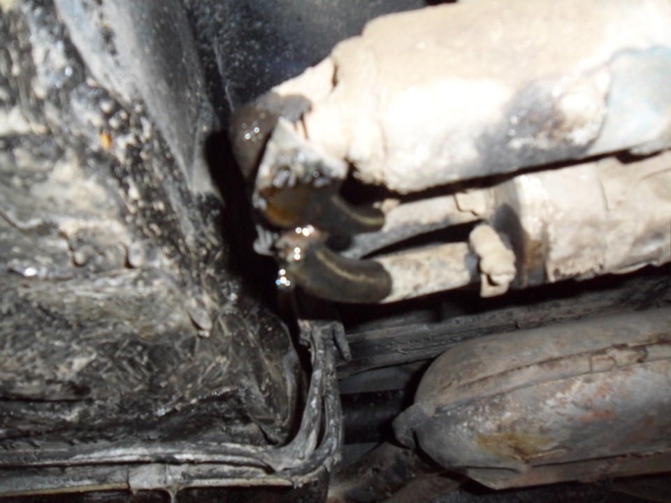 почему протекает топливный шланг? — Mercedes-Benz E-class (W210), 3,2 л ...