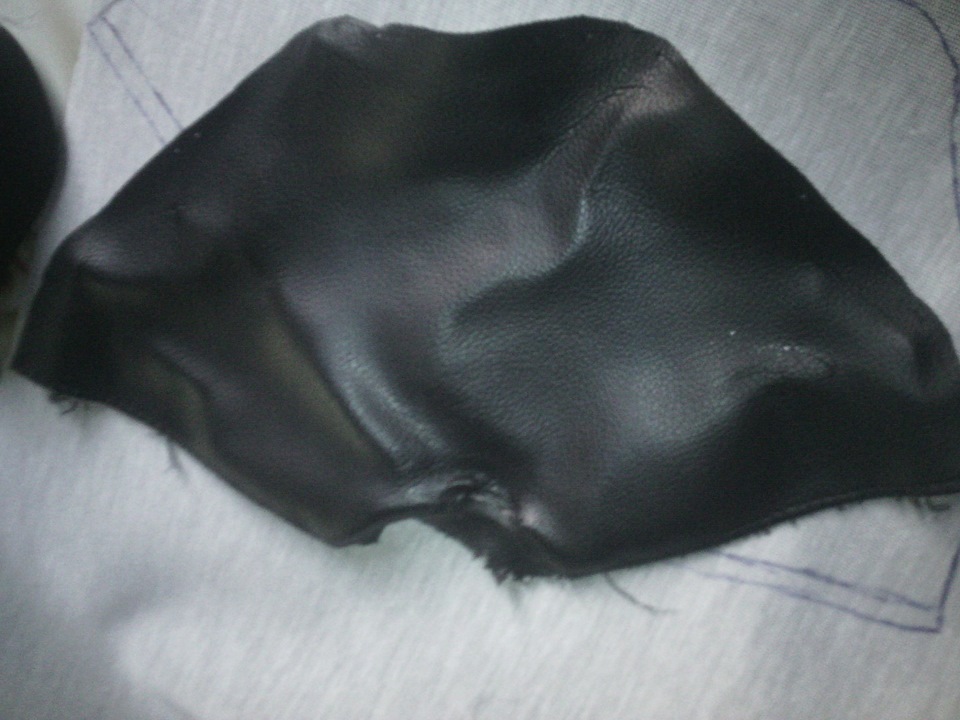 замена кожи на ручке коробки — Ford Focus II Sedan, 1,8 л, 2008 года ...