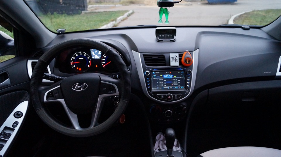 Установка мультимедии и кнопок управления на руль — Hyundai Solaris (1G ...