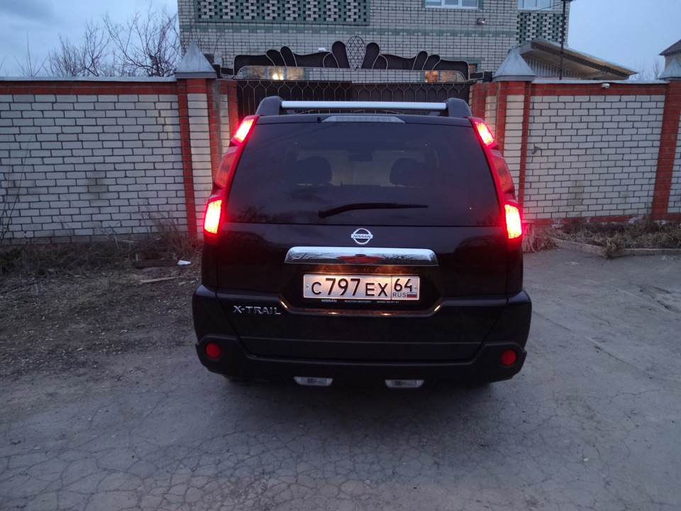 Фонари x trail t31. Nissan x-Trail t31 тонировка фонарей. X-Trail t31 стробоскопы. Дополнительный стоп-сигнал Nissan x-Trail t31. X Trail t31 фонарь заднего хода.