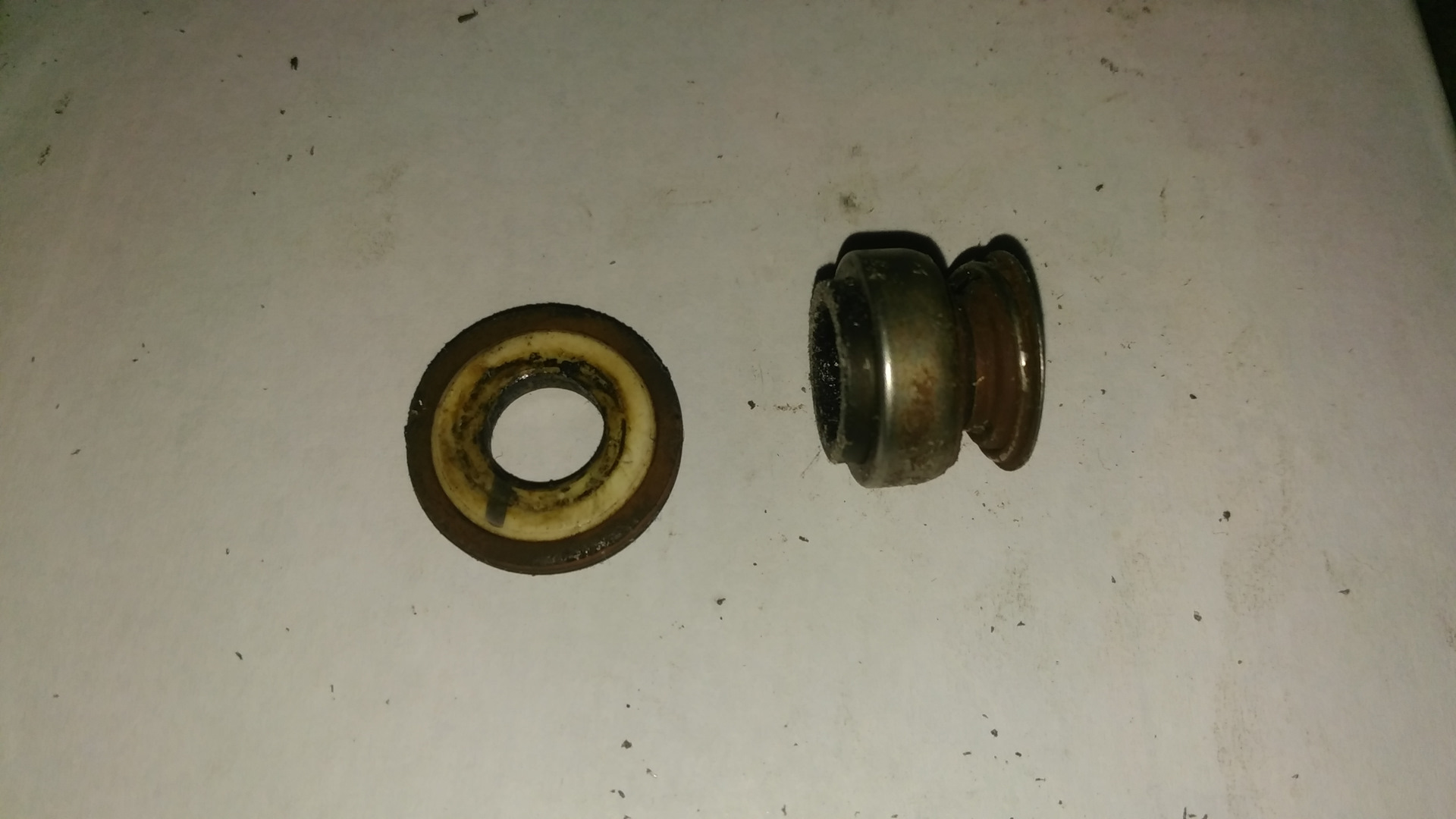 Ремкомплект циркуляционного насоса u4814. Крыльчатка насоса отопления. Подшипник циркуляционного насоса. Насос грундфос циркуляционный для отопления схема. Подшипник циркуляционного насоса.