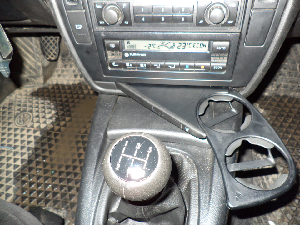 Пассат СС. Снятие центральной консоли. - miha31 на DRIVE2