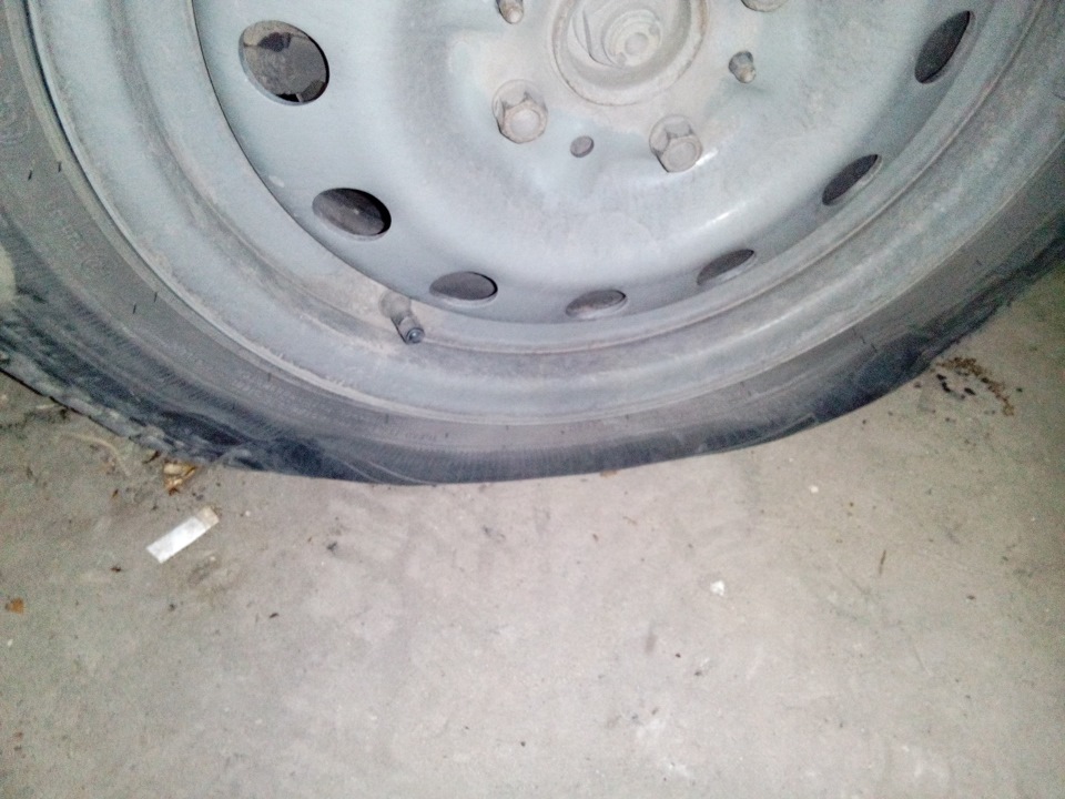 Голубое озеро и спущенные колеса +UPD — Lada Калина хэтчбек, 1,4 л ...