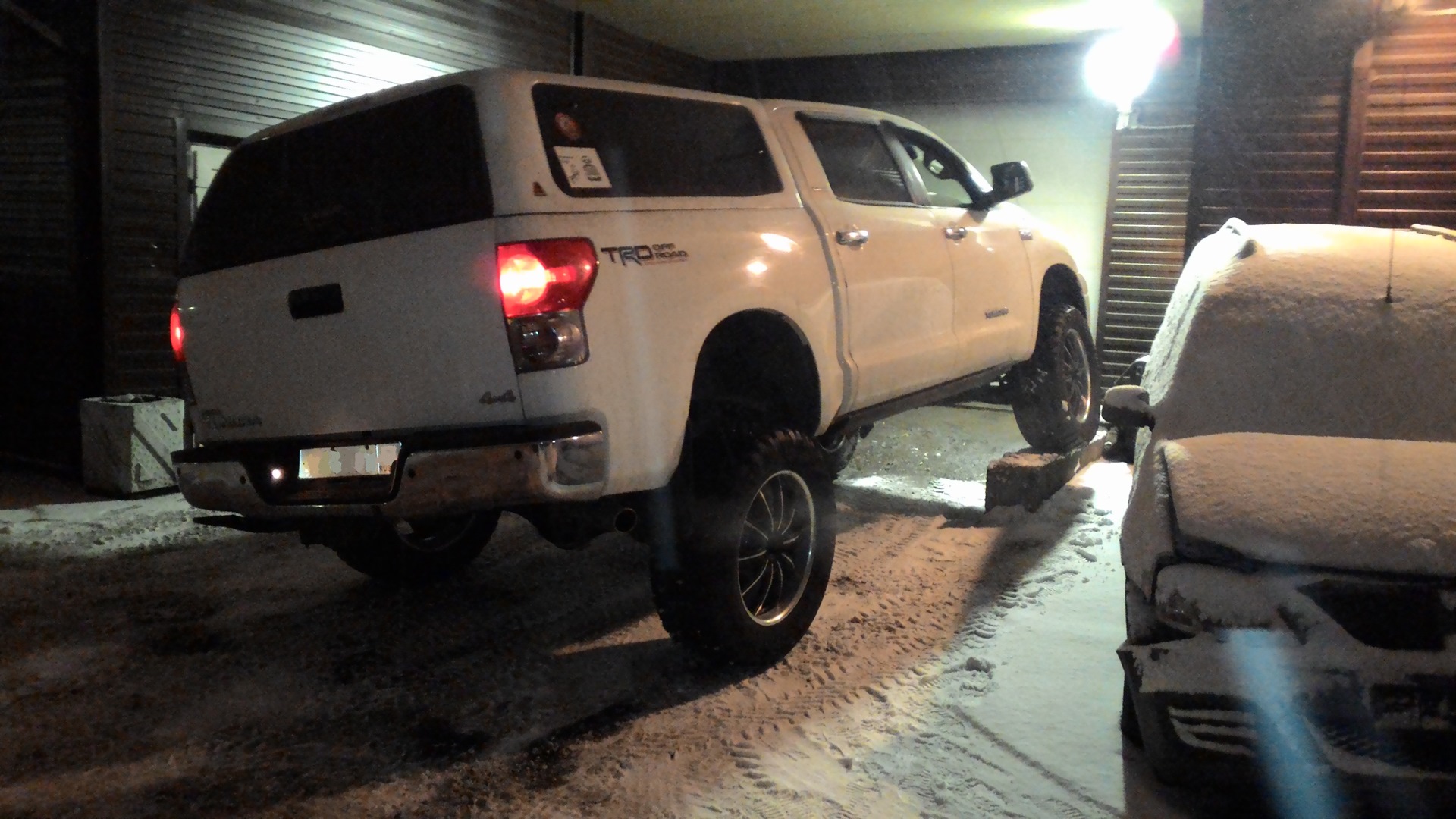 Toyota tundra ii 5 7 2008 trd supercharger drive2