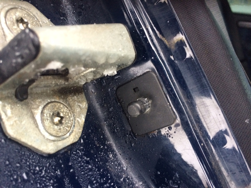 Как снять концевик двери - 84 фото