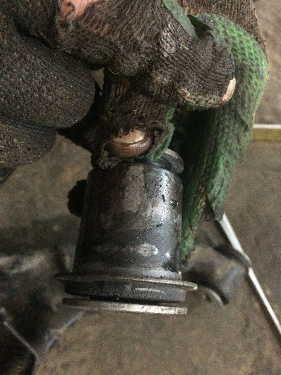 Сайлентблоки и металлический скрежет в подвеске — Toyota Land Cruiser ...