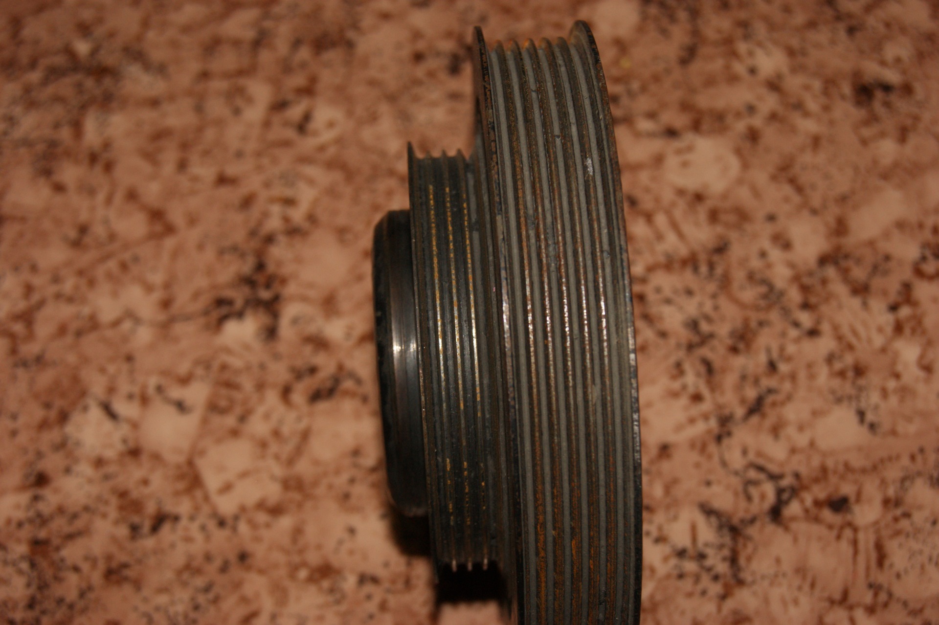 выточить шкив на заказ цена ко 503. выточу шкив. как выточить шкив. шкив поликлиновидный 20 на 81 мм. шкив на токарном станке металл.