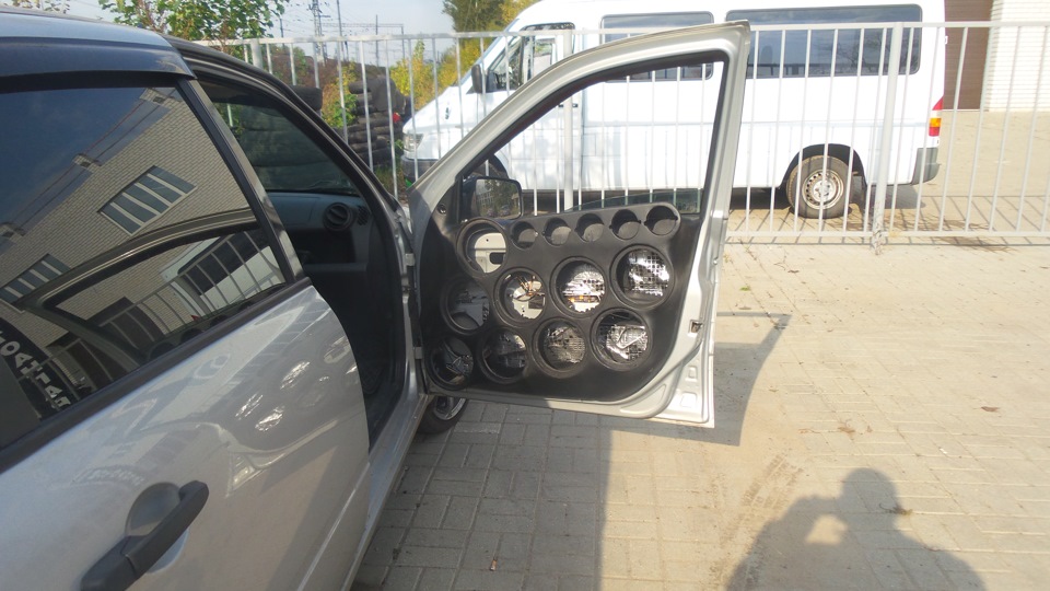 Переделка обшив под громкий фронт — Lada Гранта, 1,6 л, 2014 года ...