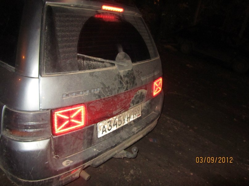 Надоело менять лампочки в задних фонарях, то горят, то нет)) — Lada ...