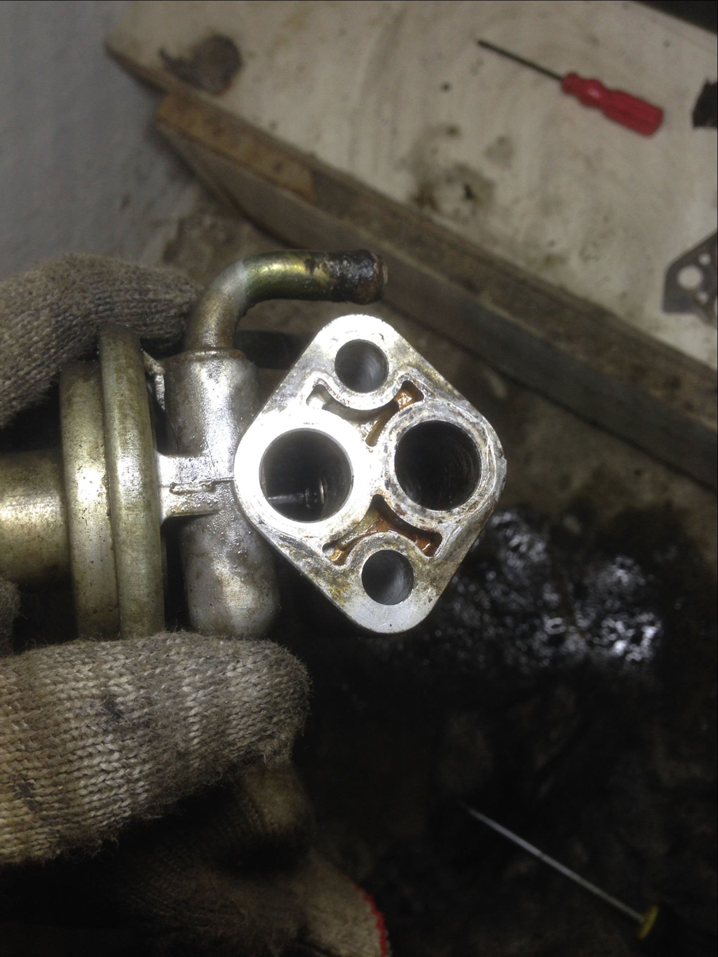 Клапан егр галант 8 4g64. Чистка егр галант 9. Клапан егр галант 8 американец 2. Егр галант 8. 4.