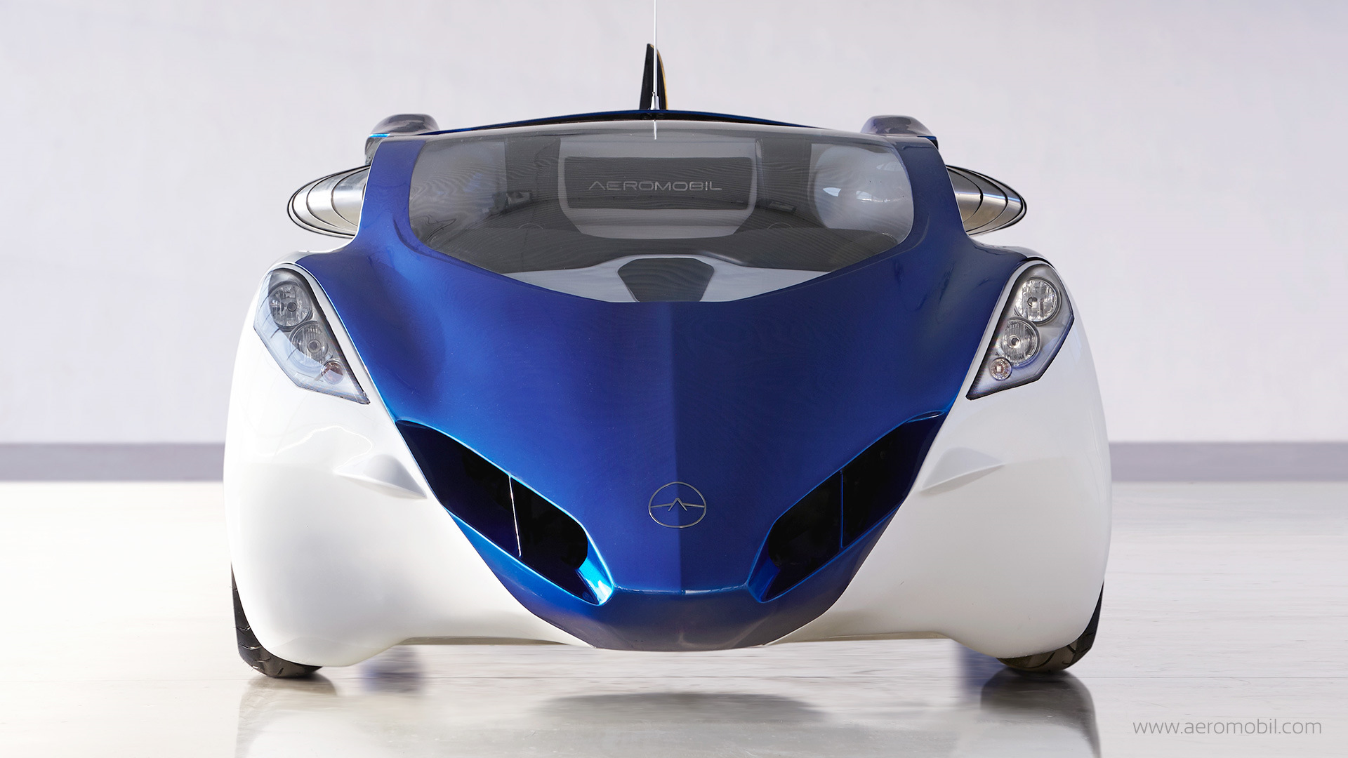 Летающий автомобиль AEROMOBIL