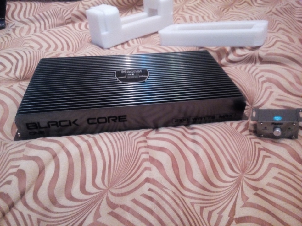 Black core. Magnat Black Core 2100w. Magnat Black Core 1800w. Усилитель моноблок Magnat Black Core. Усилитель Магнат 2100.