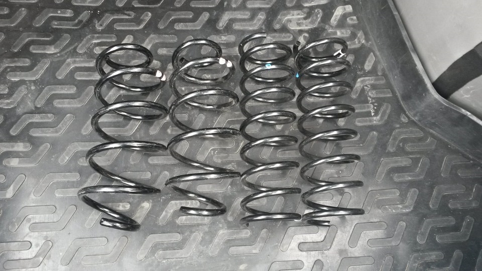Пружины ЛКС — Lada Приора хэтчбек, 1,6 л, 2011 года | тюнинг | DRIVE2