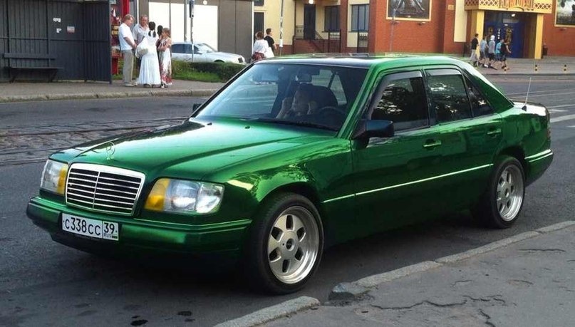 Мерседес w124 желтый