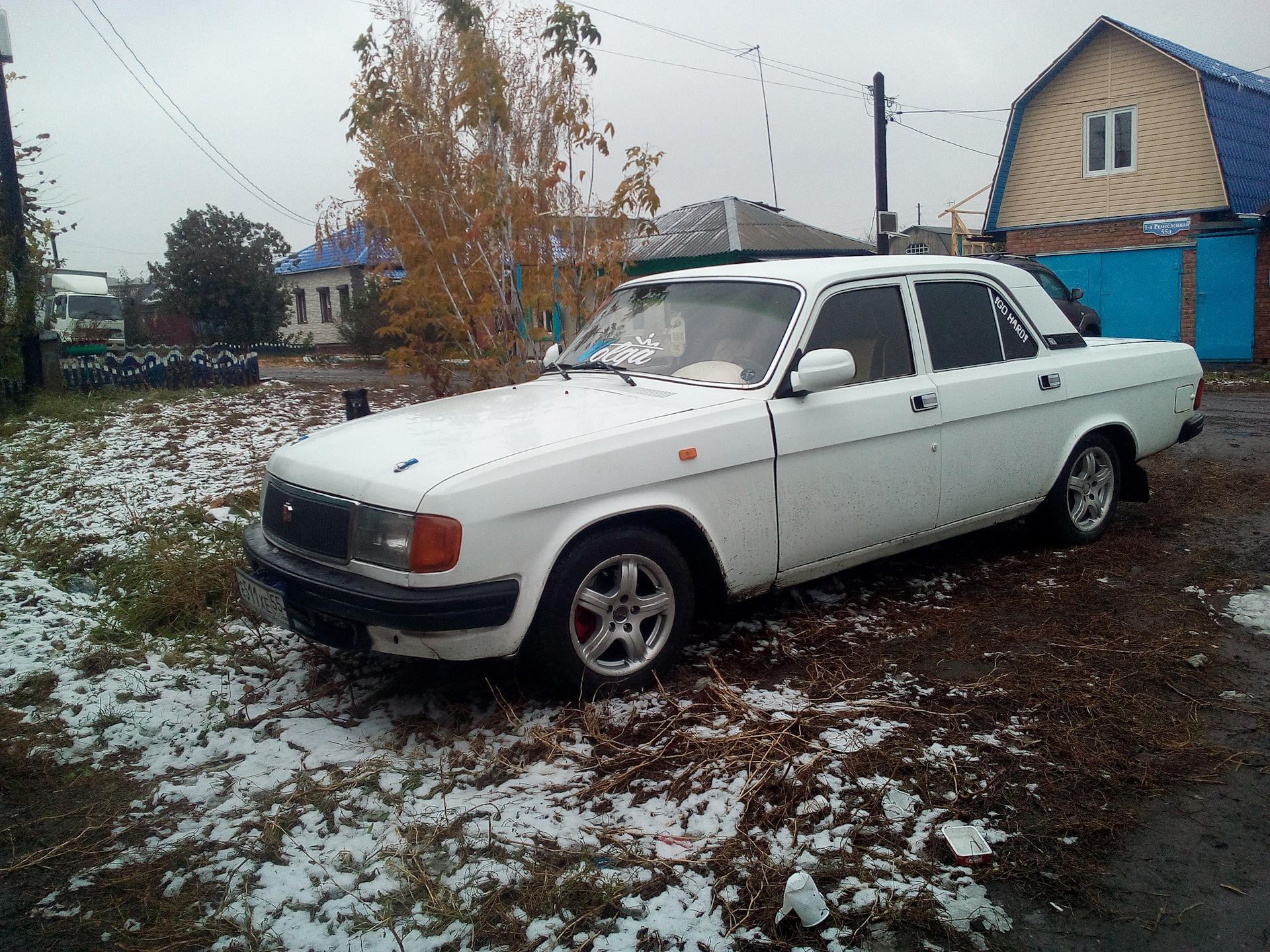 Сколько весит волга. ГАЗ 3110 на проставках. Вес Волги 3110.