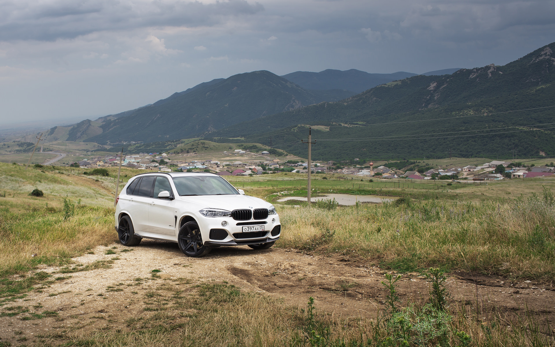 BMW В горах