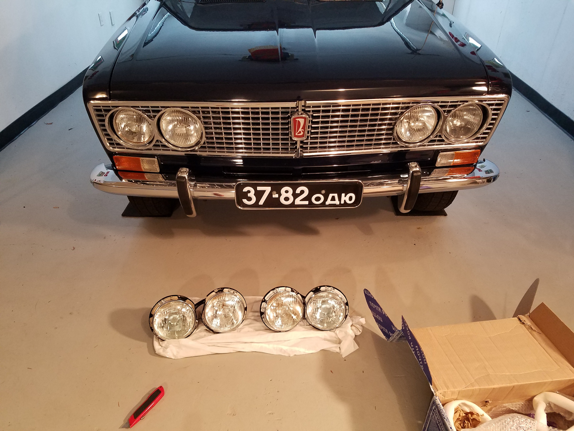 противотуманки ссср желтые. фары советских автомобилей. фары советских автомобилей. москвич 408 спереди радиатор. фары советских автомобилей.