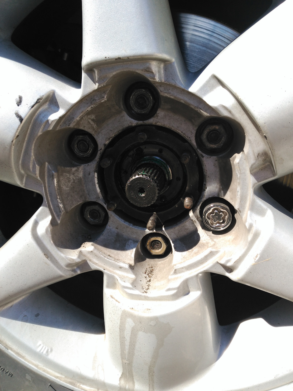 Фото в бортжурнале Nissan Pathfinder (2G)