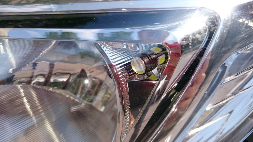 Махнул лампочки в габаритах на диоды — Ford Focus III Hatchback, 1,6 л ...