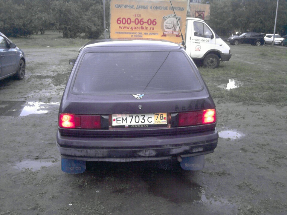 Покрытие задних фонарей красным лаком. — ИЖ 2126, 1,6 л, 2001 года ...