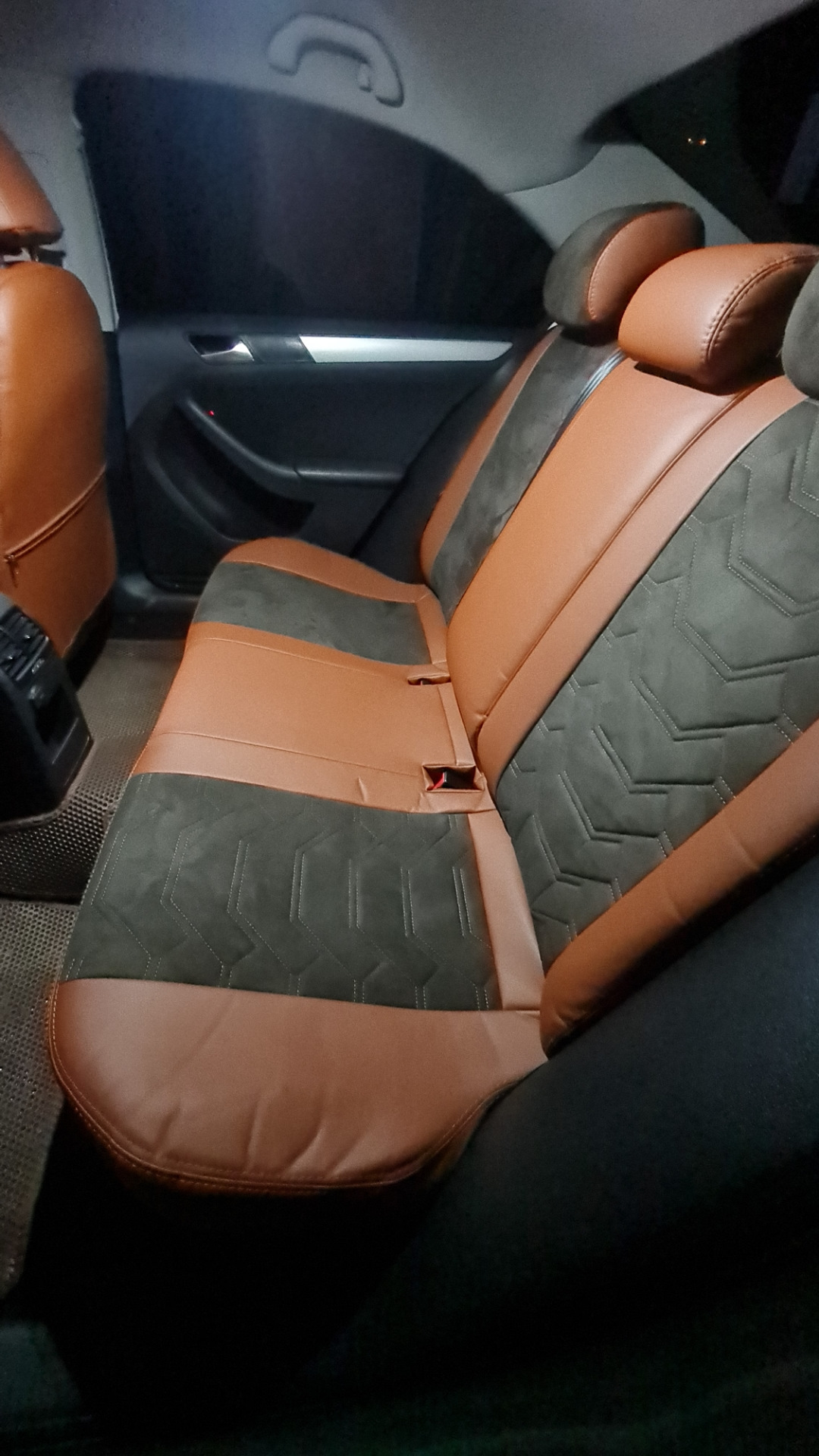 Чехлы, так называемые трансформеры — Volkswagen Jetta VI, 1,4 л, 2018 ...