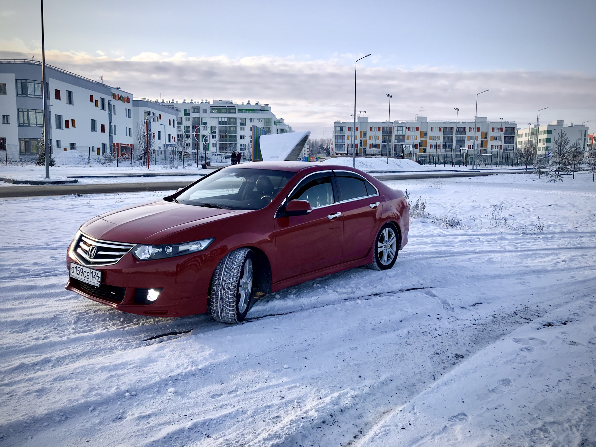 Хонда в омске. Accord 8 обои. Хонда Тюмень зима. Хонда Тюмень салон.