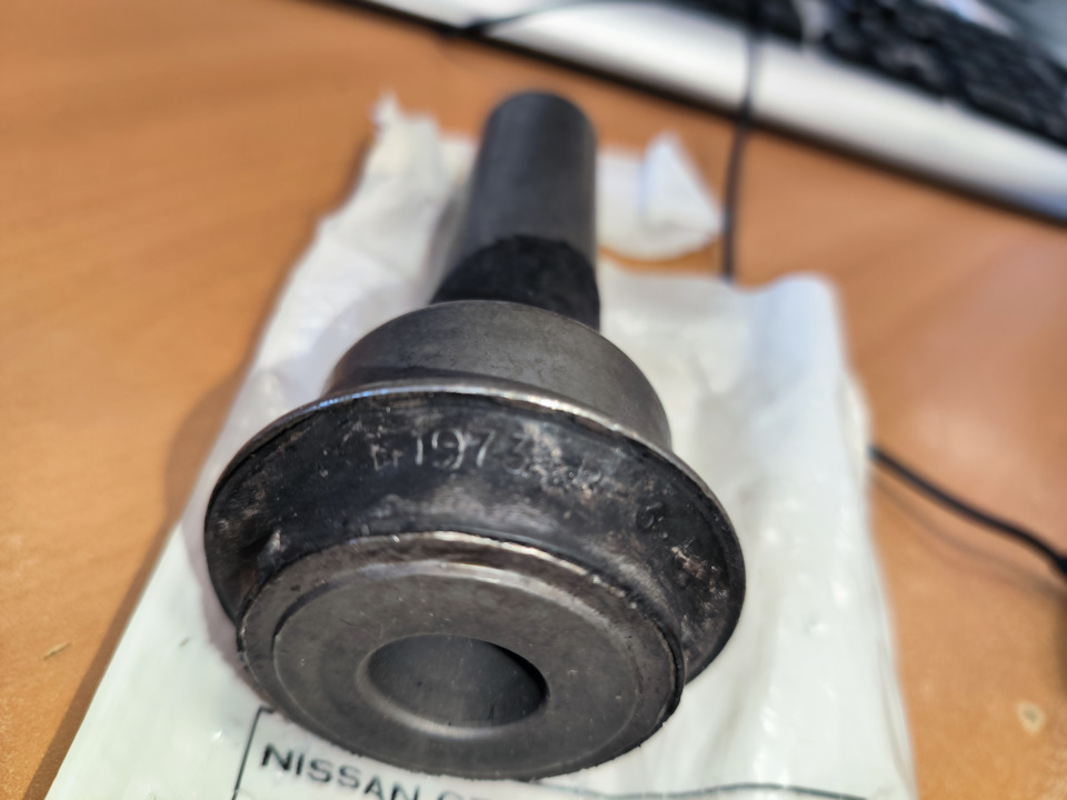 сайлентблок подрамника на Nissan Qashqai (1G), Nissan X-Trail II (t31 ...