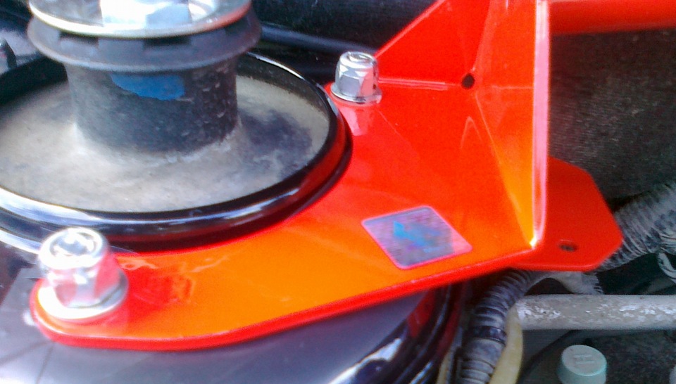 Установил растяжку передних стоек с дополнительной штангой — Lada ...