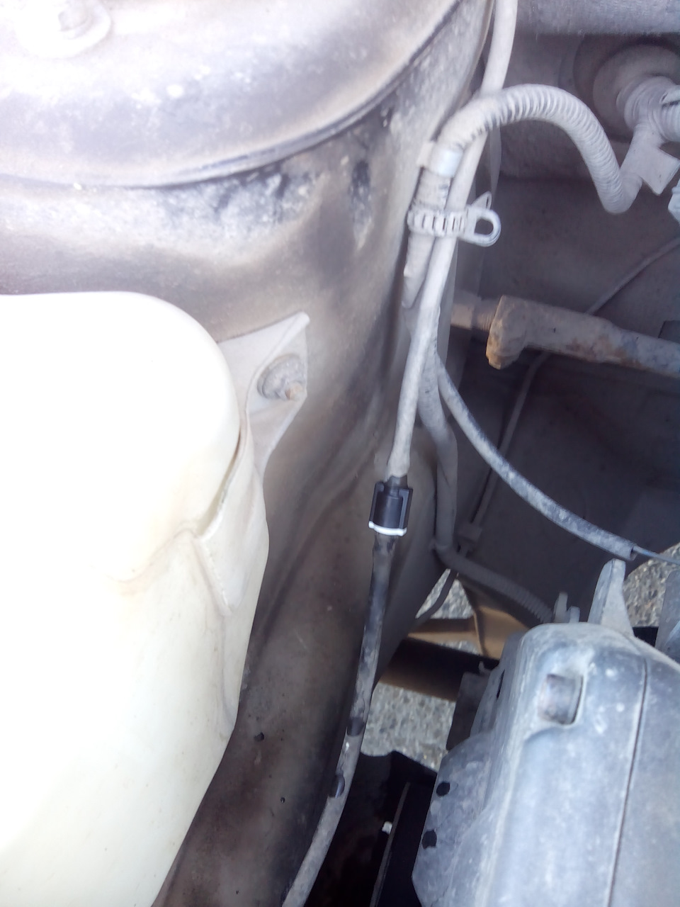 Обратный клапан — Lada Гранта (1G), 1,6 л, 2012 года | просто так | DRIVE2