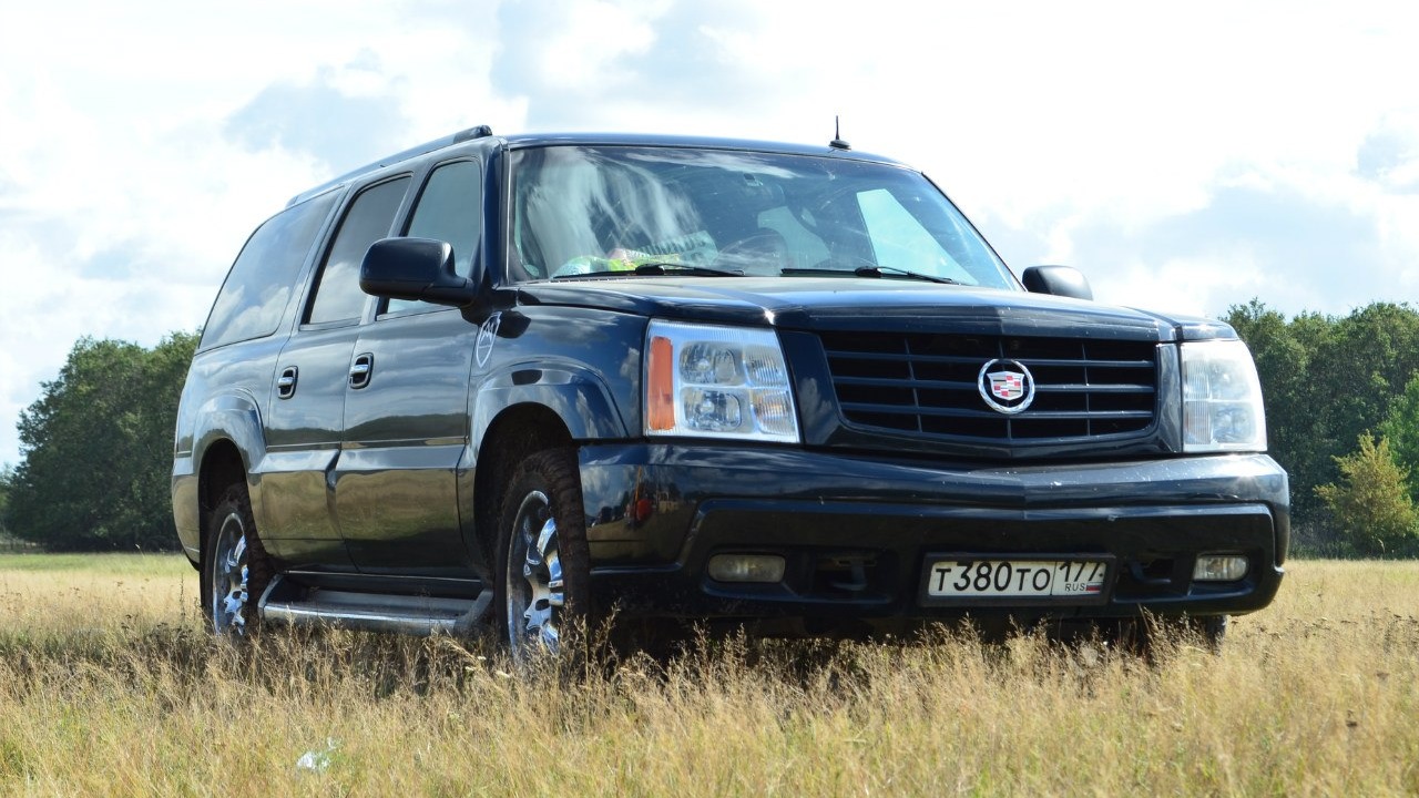 Cadillac Escalade (2G) 6.0 бензиновый 2003 | ESV - 26