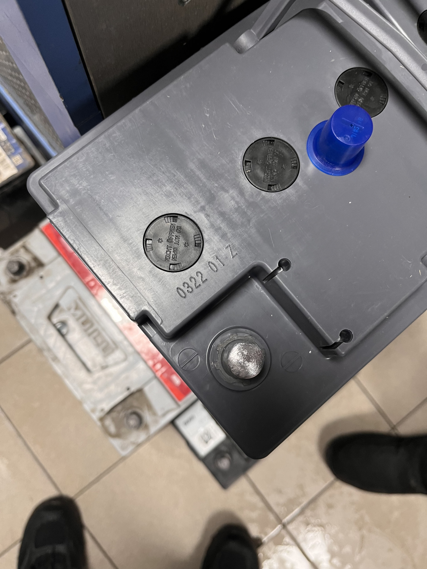 Agm аккумулятор. Аккумуляторов 2014. Аккумуляторов 2014. Аккумулятор rocket 60ah 550cca. Автомобиль года.