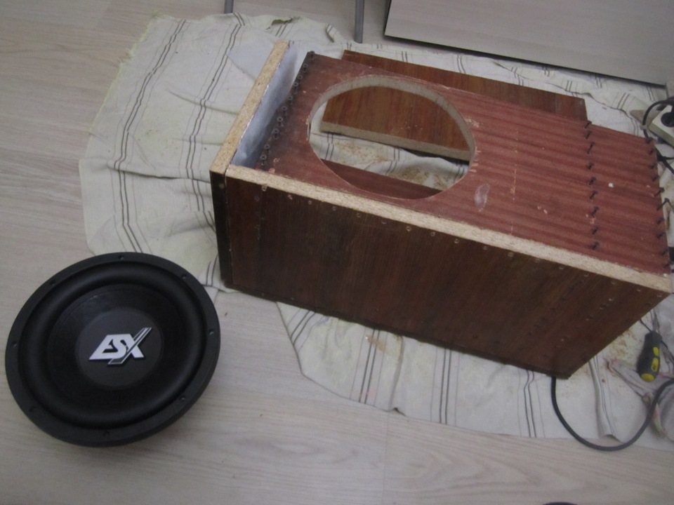 [ Музыка в приору седан: part XI — короб с ФИ для ESX 1040 своими ...