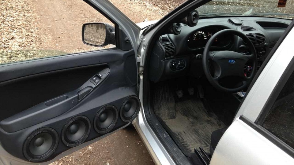 Не работает вся подсветка салона, кнопок, кроме приборной панели — Lada ...