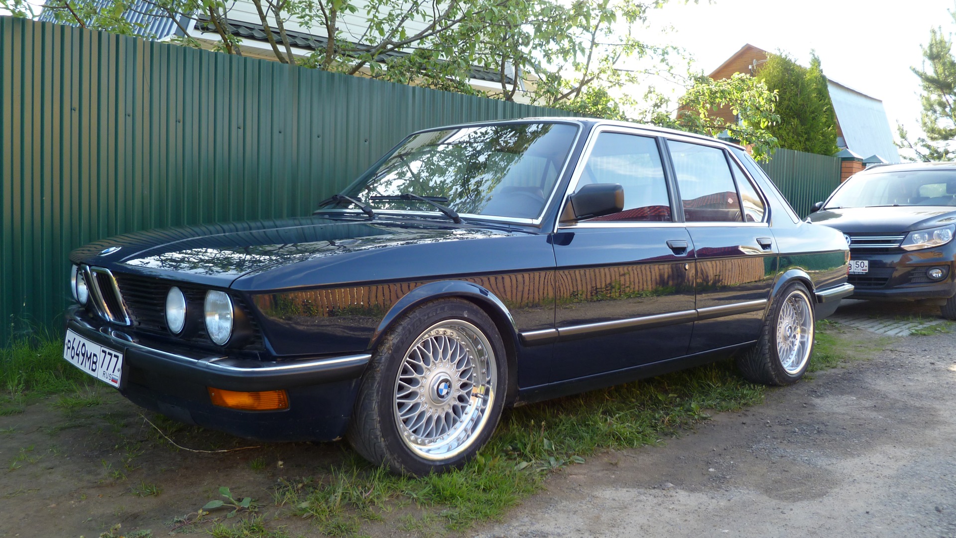 BMW 5 1985