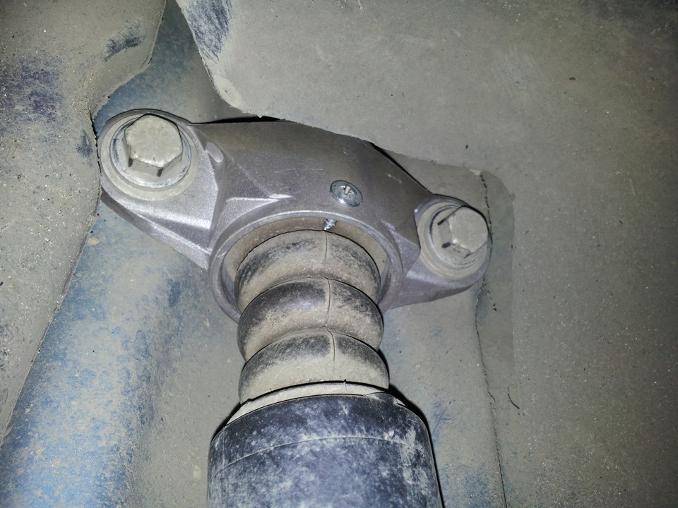 Ep6 стучит. Стук пежо 308. Верхняя шайба опоры передней стойки пежо 308. Пежо 308 стук при включении помпы. Стук пежо 308.