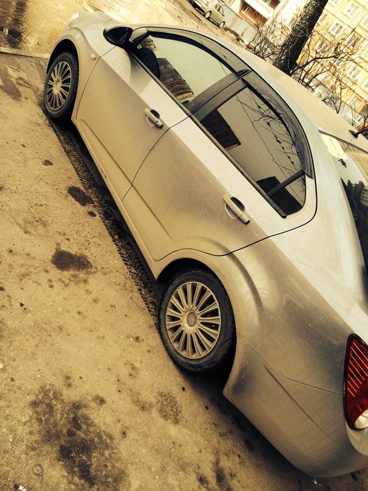 Chevrolet aveo sedan 1g. Авео т300 на литье. Шевроле авео розовая. Шевроле авео седан 2008 красная машина с черными порогами и крышей фото. Aveo drive2.