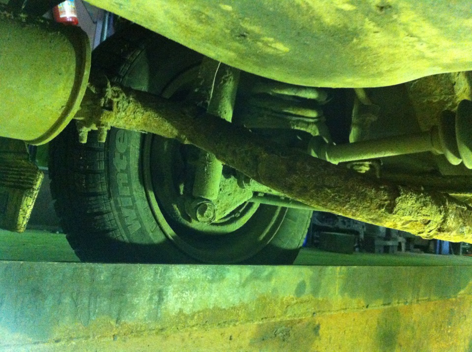 Выхлопная труба отвалилась — Toyota Cresta (50-60), 2 л, 1984 года ...