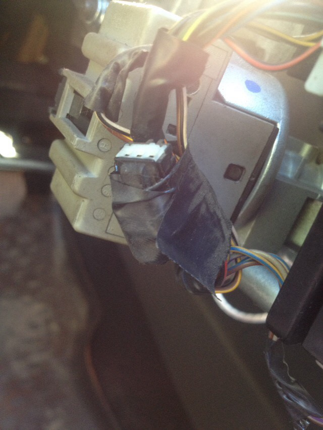 Установка подрулевого джойстика управления магнитолой . — Ford Focus II ...