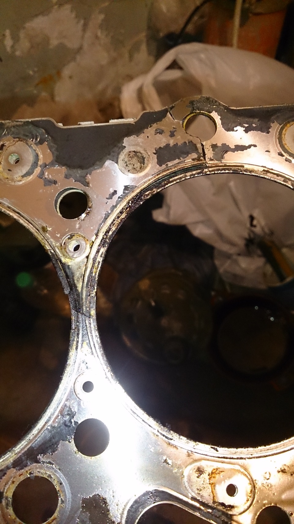 Газы в расширительном бачке 4JX1 — Isuzu MU (II), 3 л, 1998 года ...