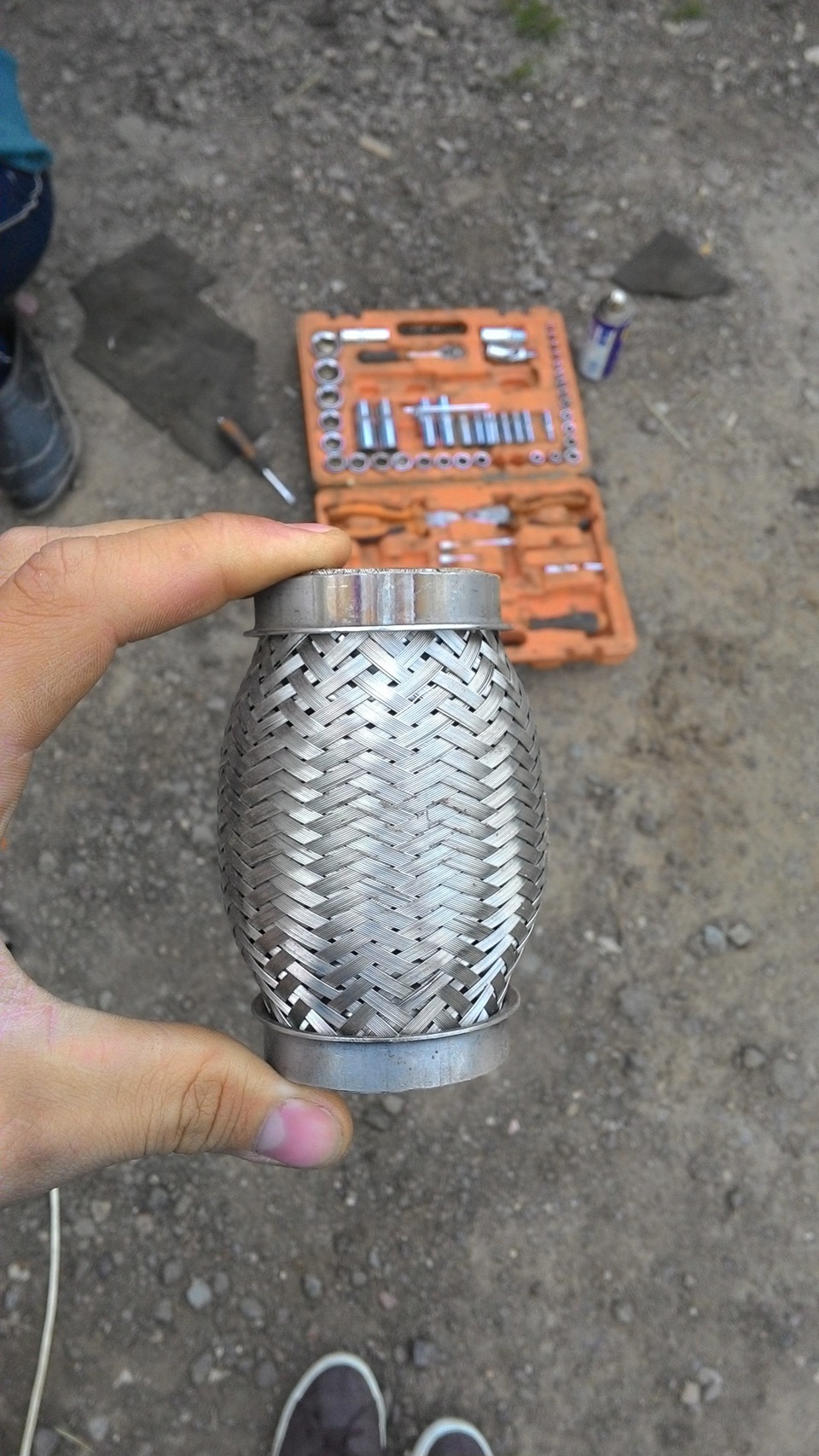 Замена гофры на выхлопе. Двор, отдыхай. — Volkswagen Golf Mk3, 1,4 л ...